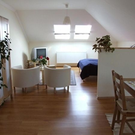 Ilona Apartmanhaz Komárom Εξωτερικό φωτογραφία