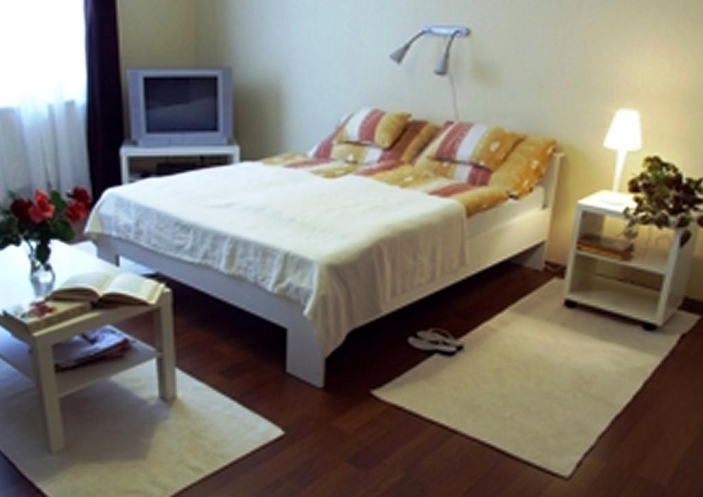 Ilona Apartmanhaz Komárom Εξωτερικό φωτογραφία