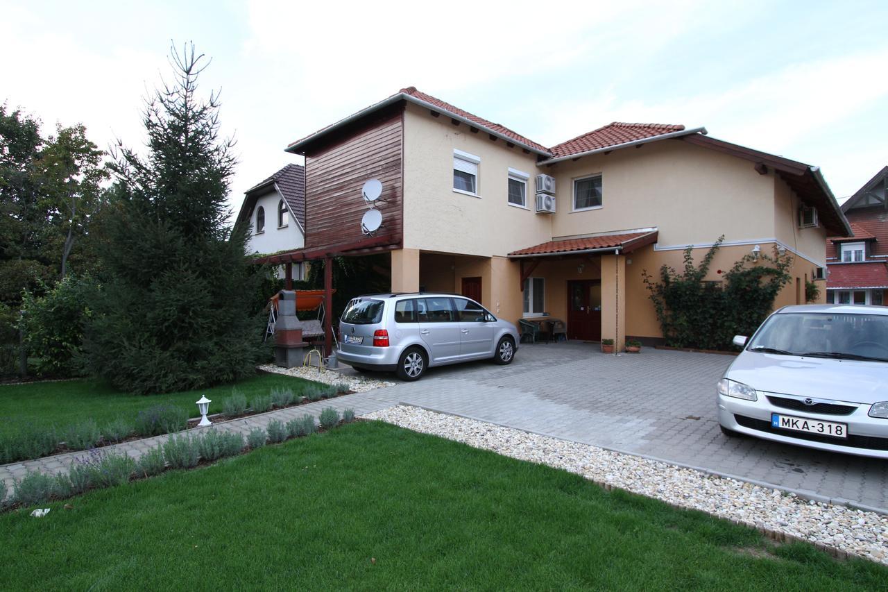 Ilona Apartmanhaz Komárom Εξωτερικό φωτογραφία